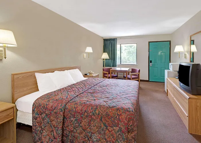 Days Inn By Wyndham Espanola